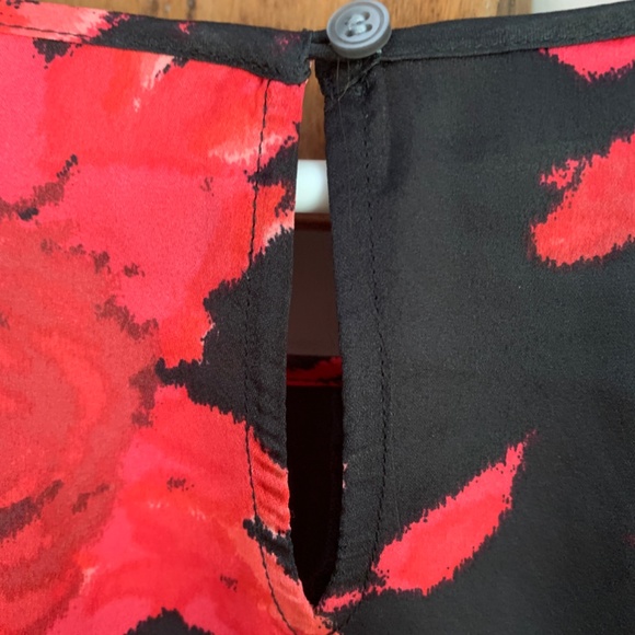 Talbots balloon sleeve floral blouse. Worn maybe once. - Picture 6 of 6